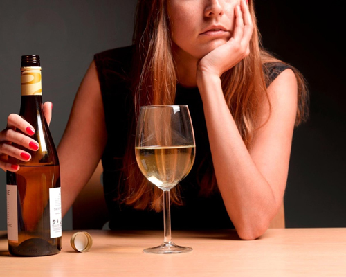 Анонимное лечение женского алкоголизма в Кадникове